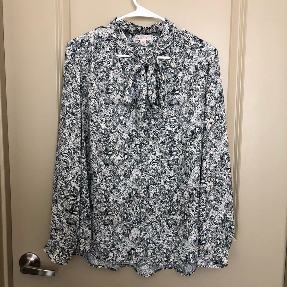Patterned Long Sleeve Blouse